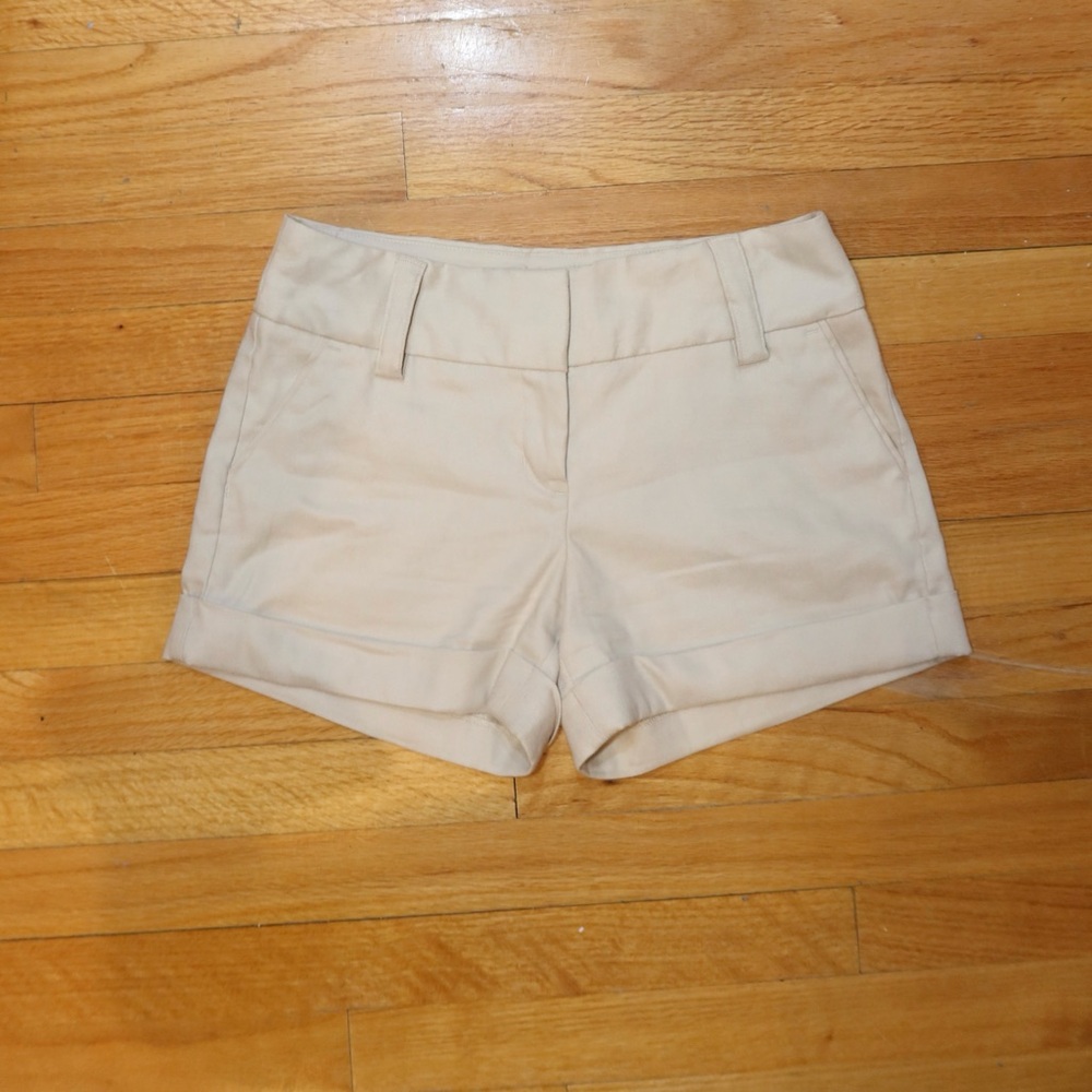 Express Midi Mid Rise Khaki Linen Shorts - Picture 3 of 7